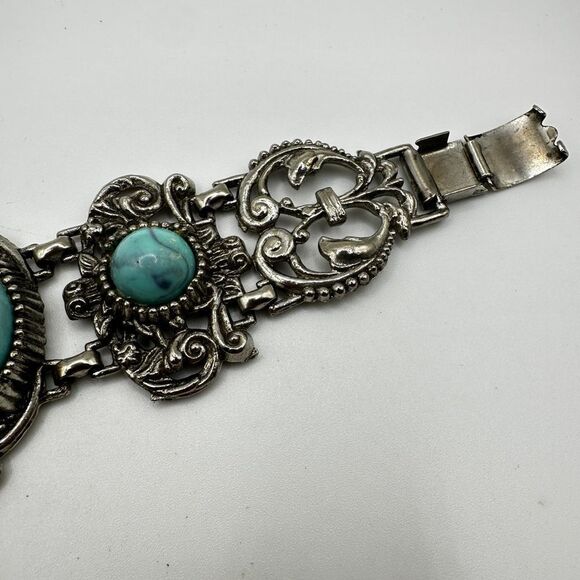 Vintage 7" Lucite Cabochon mid-century bracelet in silver tone metal! - Picture 4 of 13